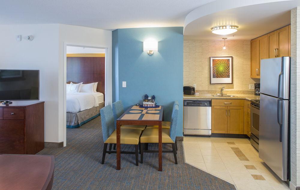 Residence Inn By Marriott Moncton Bagian luar foto