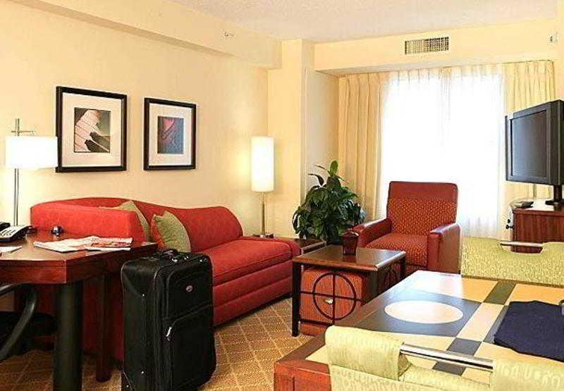 Residence Inn By Marriott Moncton Bagian luar foto