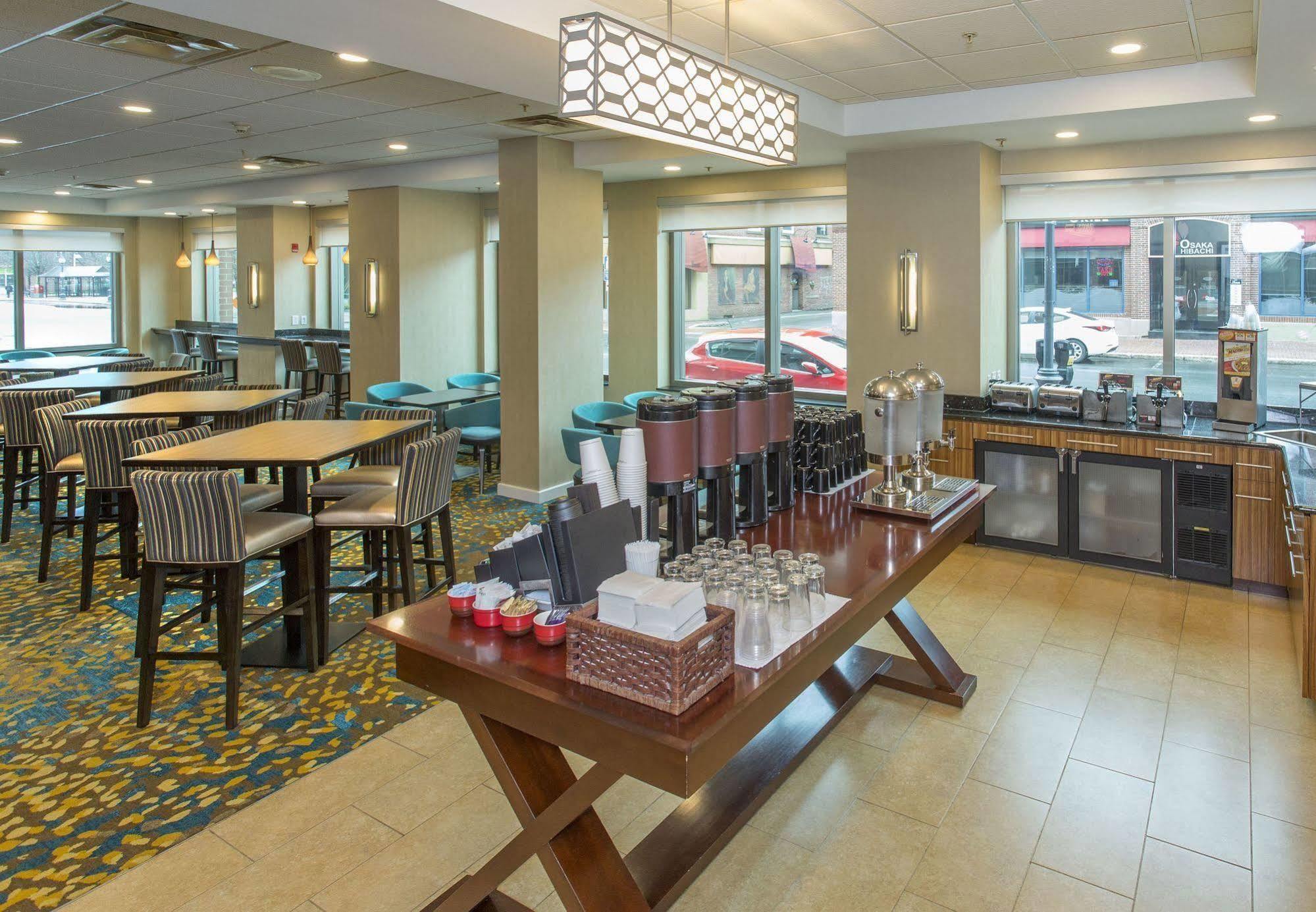 Residence Inn By Marriott Moncton Bagian luar foto